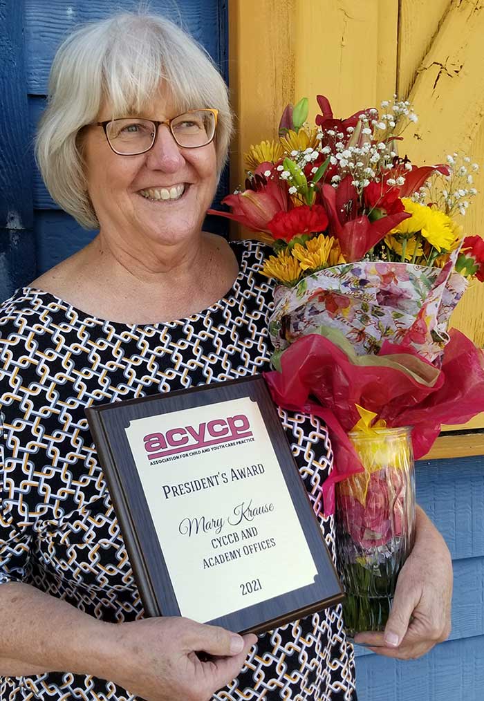 Mary Krause receives award